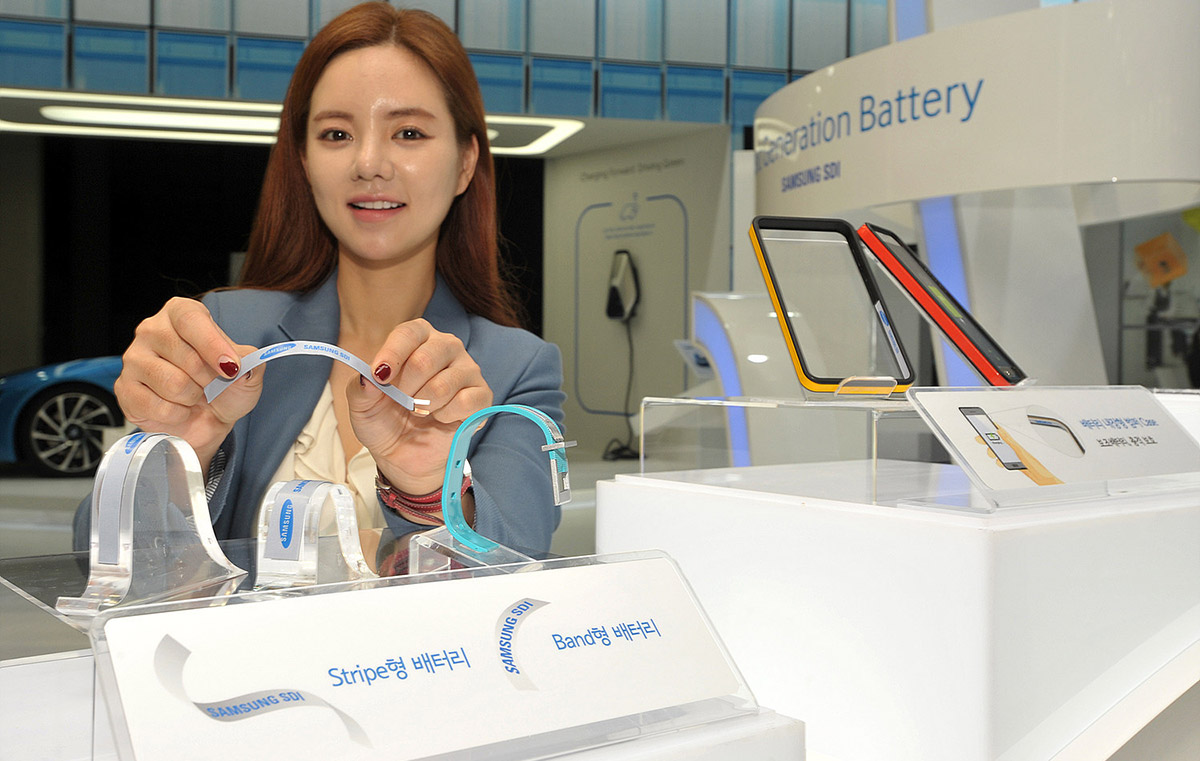 Samsung&#039;s latest batteries make unusual wearables possible