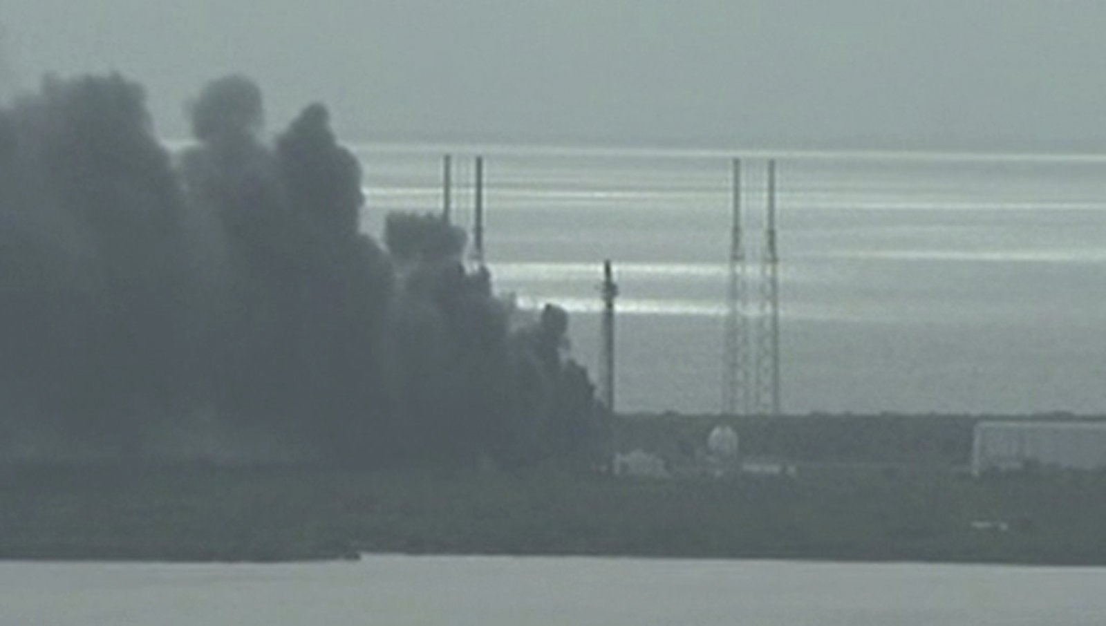 photo of SpaceX thinks Falcon 9 blew up due to a helium system breach image