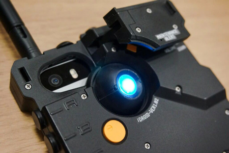 photo of The case that turns your iPhone into an iDroid image