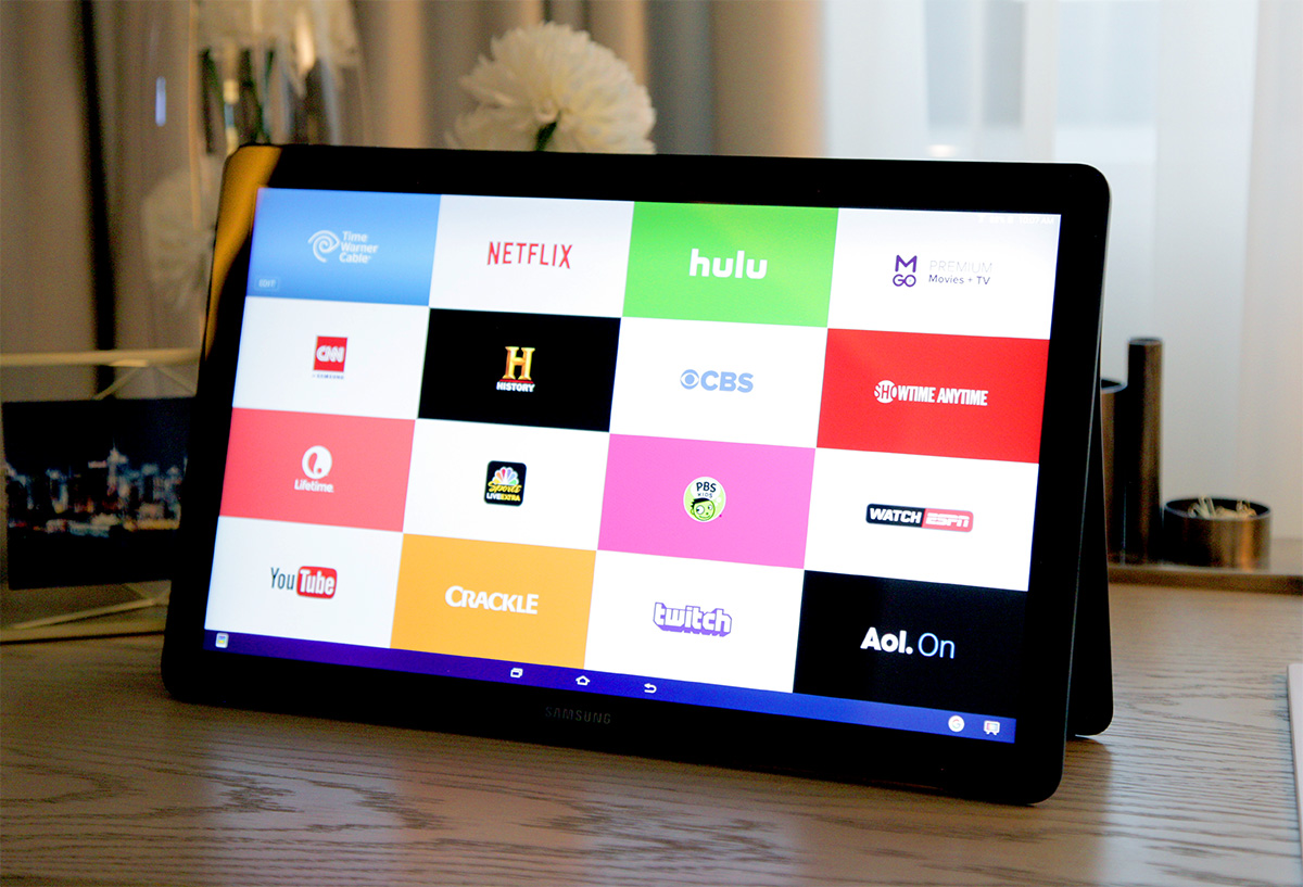 Hands-on with the Galaxy View: A huge $599 screen for streaming