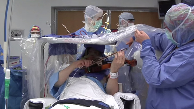 Violinist fiddles with a smart bow to help his brain surgery