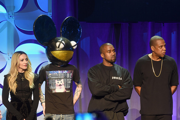 Apple is reportedly trying to poach artists from Jay Z's music service