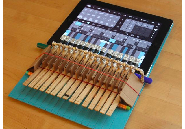 photo of Clothespin piano lets you play music on your iPad image