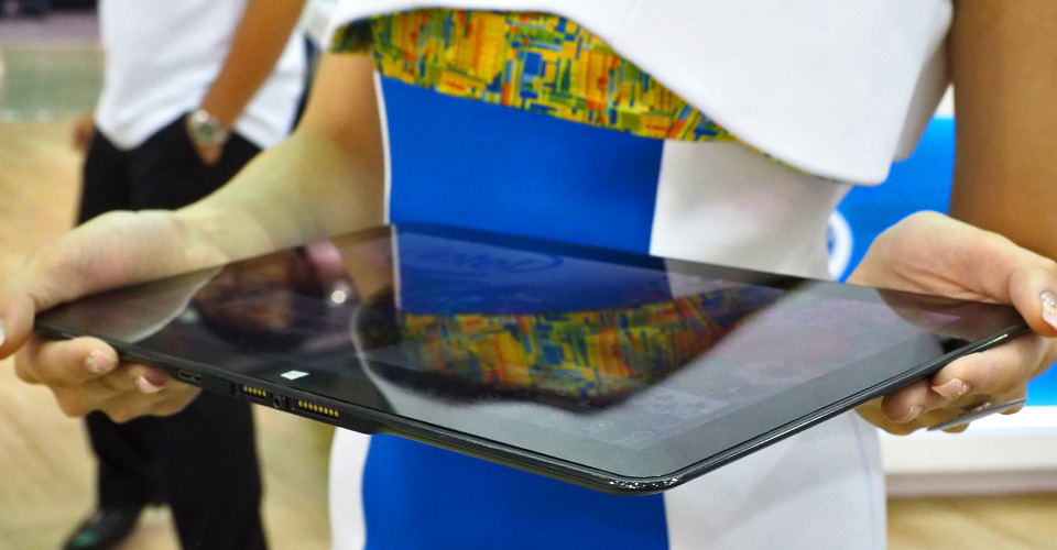 Intel's Windows 8.1 Pro Broadwell tablet is thinner than the iPad Air