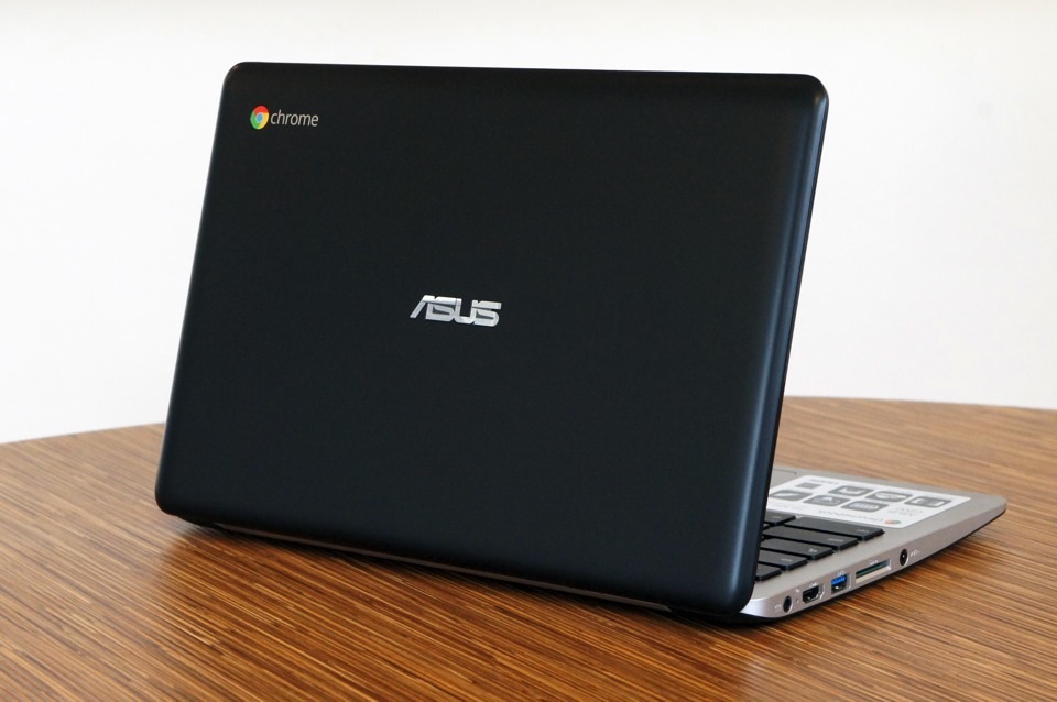 ASUS C200 review: The company's first Chromebook is a battery life champ