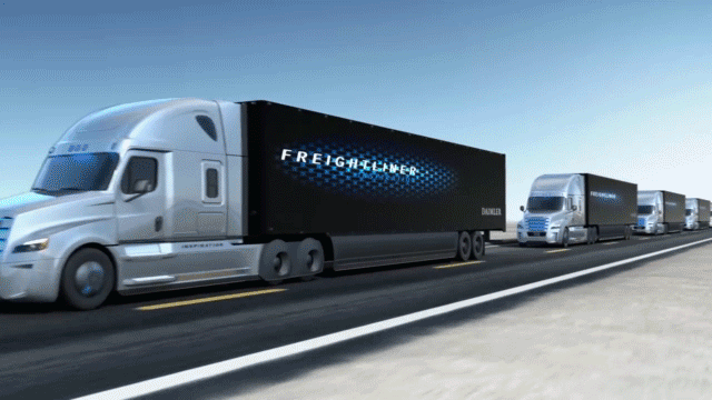 フレイトライナー､自動運転トラックの縦列「プラトーン走行」を米国で公道テスト。CO2排出削減､安全性も向上