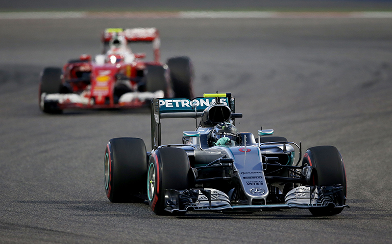Nico Rosberg dẫn dắt Grand Prix F1 năm 2016 của Bahrain.