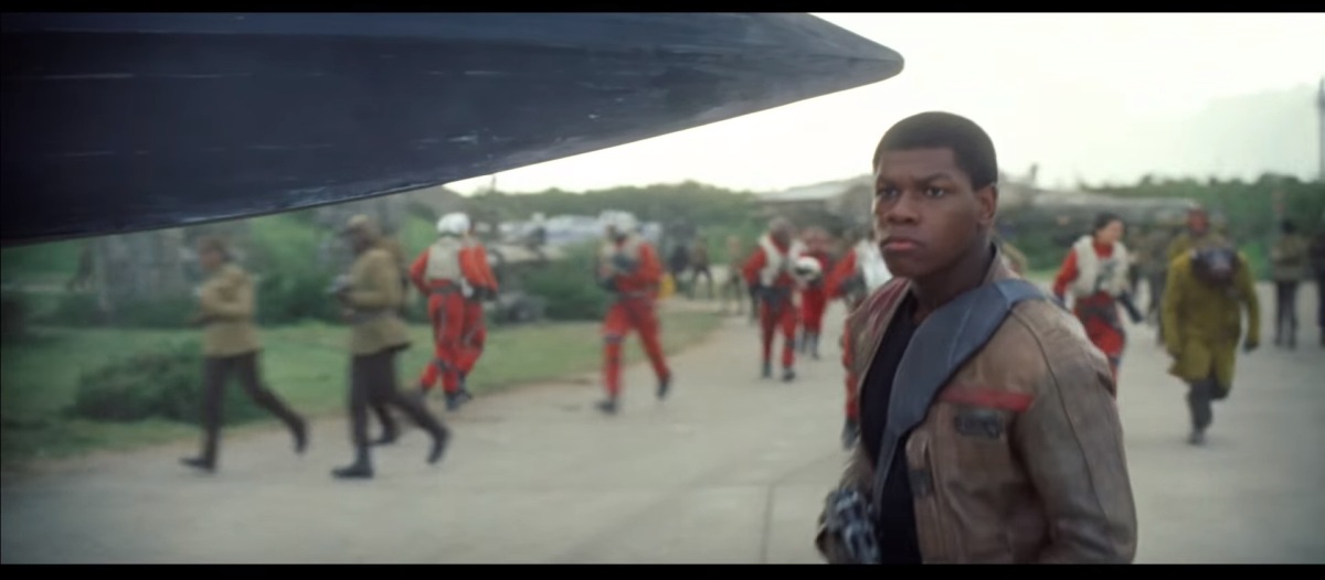New &#039;Star Wars: The Force Awakens&#039; trailer debuts during MNF