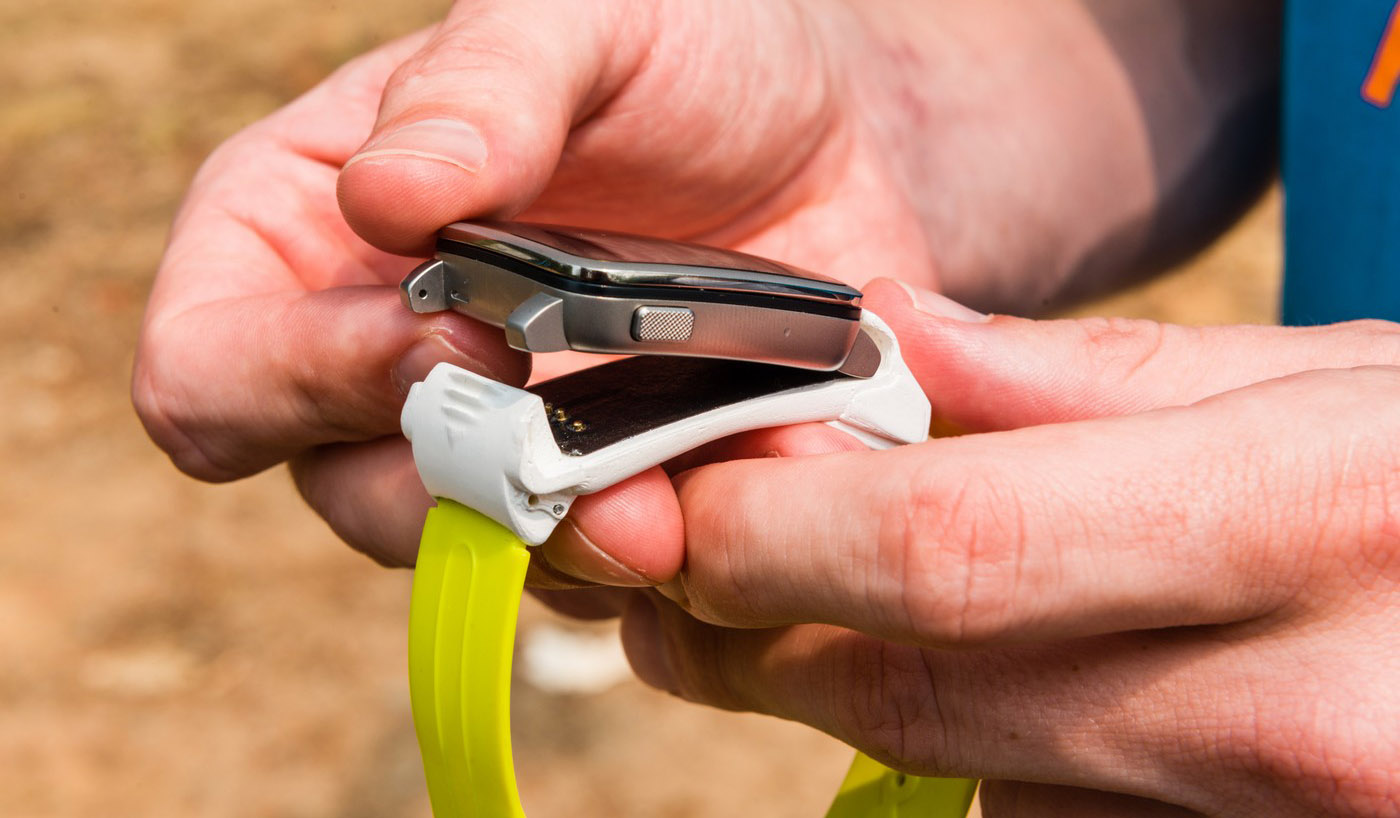 Pal smart strap turns your Pebble Time into a fitness tracker