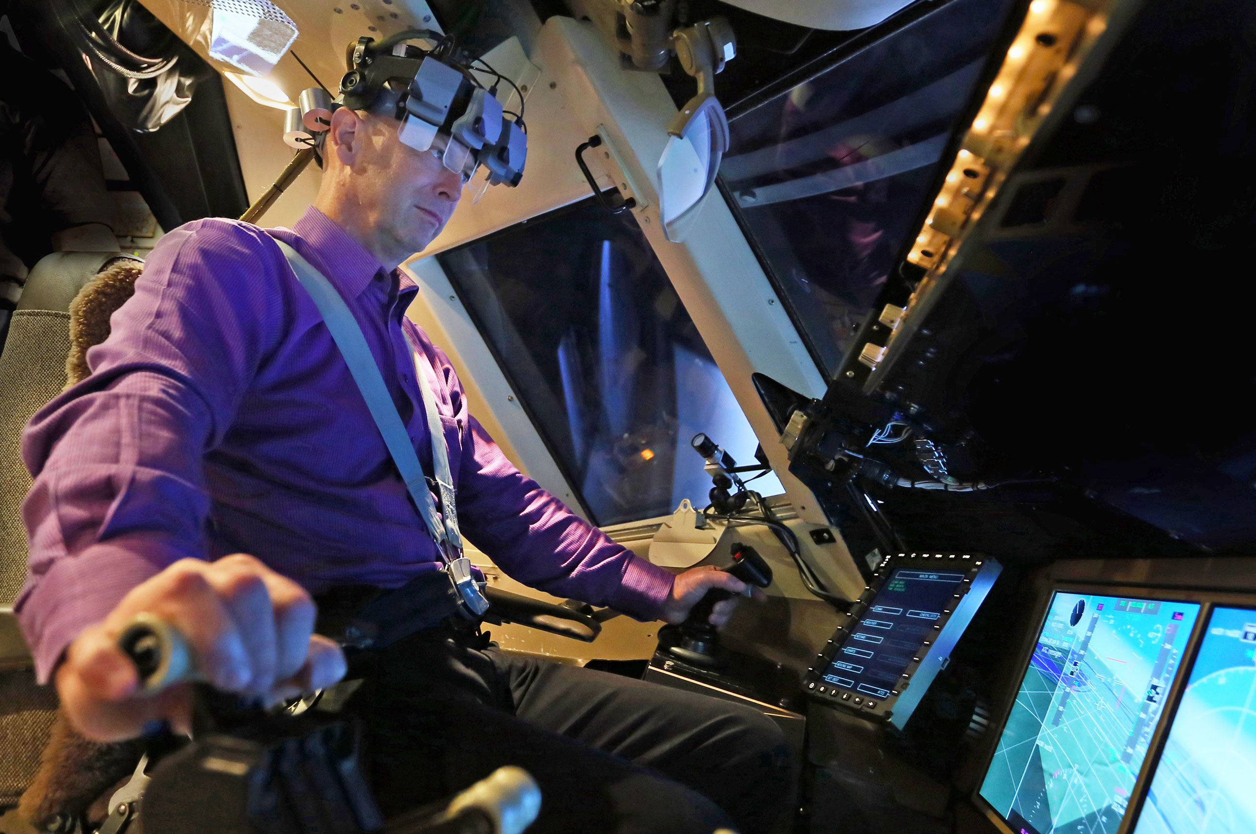 NASA and American Airlines team up to improve cockpit displays