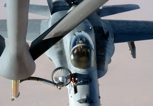 F/A-18 refueling from a KC-135