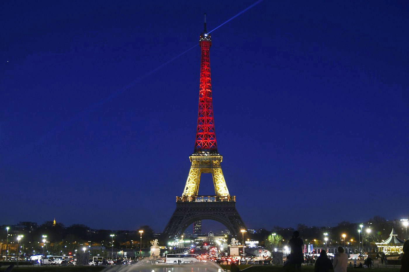 Euro 2016 social activity will determine Eiffel Tower&#039;s colors