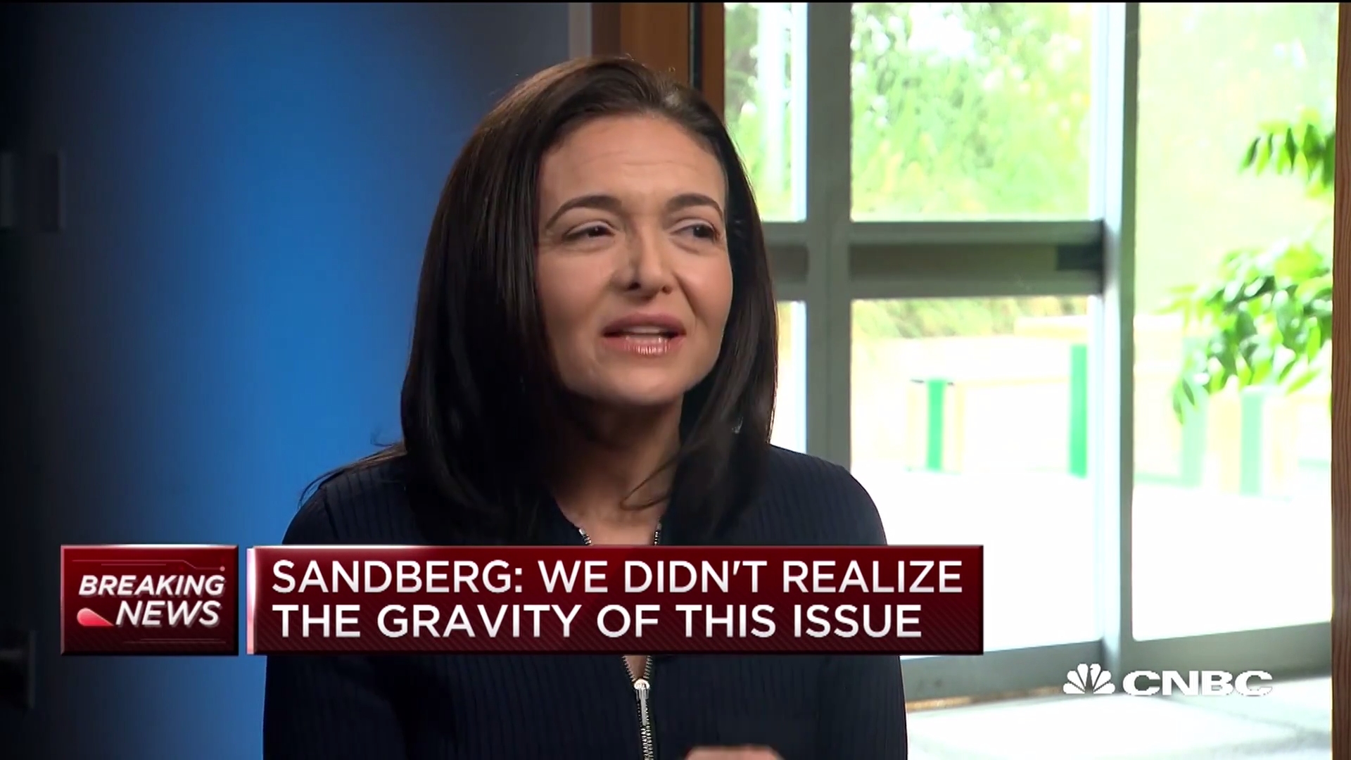 photo of Sheryl Sandberg: Facebook spoke too slowly about Cambridge Analytica image