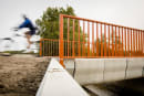 オランダで3Dプリントのコンクリート橋が開通。荷重2トンに耐えるサイクリスト向け