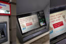 米国でNFC対応ATMが本格稼働開始、Apple PayとAndroid Pay最新事情（モバイル決済最前線）