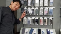 Galaxy Note8一色の韓国ショップでサムスン純正アクセサリを漁る：山根博士のスマホよもやま話