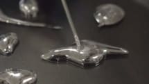 液体金属でトランジスタを作る技術が開発。将来は自在に変形する液体コンピューターが作れる？