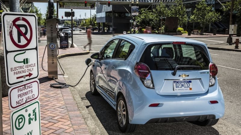 8 automakers, 15 utilities collaborate on open smart-charging for EVs