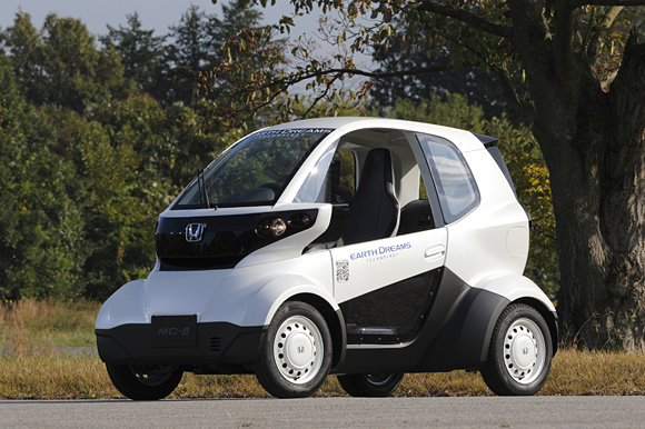 Honda introduces the MC-beta, a micro-sized electric car that's smaller than most