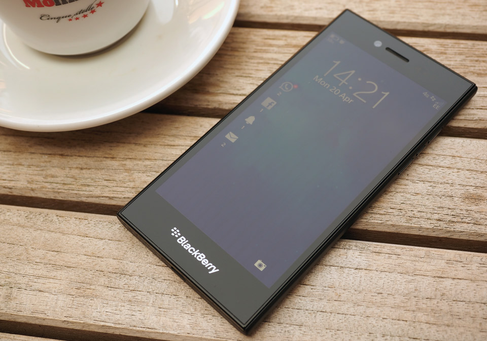BlackBerry Leap review: an old phone with a fresh face