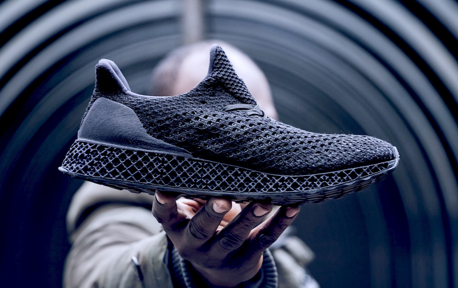 tratar con Aniquilar béisbol Adidas' latest 3D-printed running shoe will cost you $333 | Engadget