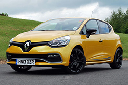 2014 Renault Clio RS 200 Turbo - front three-quarter view