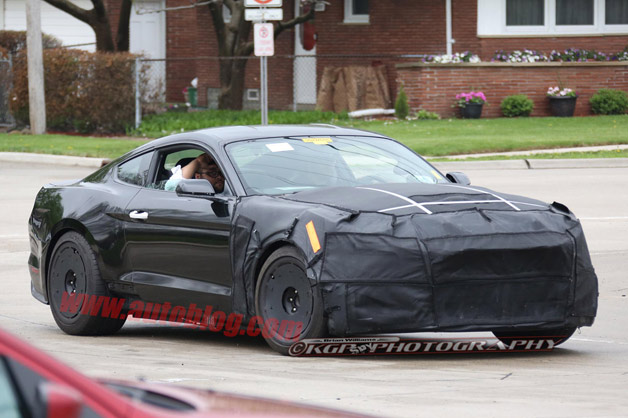 Ford Mustang spy shots