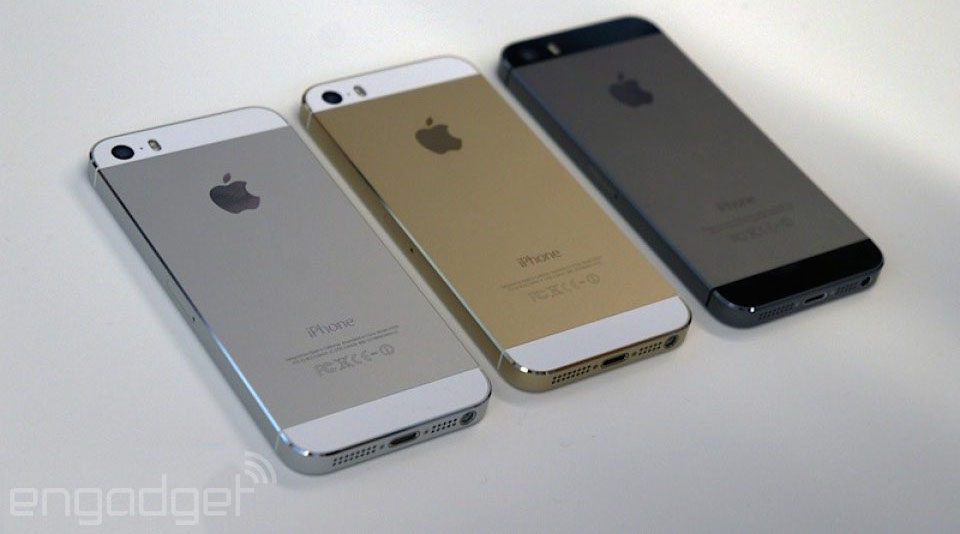 Super goed vuilnis Portiek iPhone 5s and 5c get a £100 price drop | Engadget