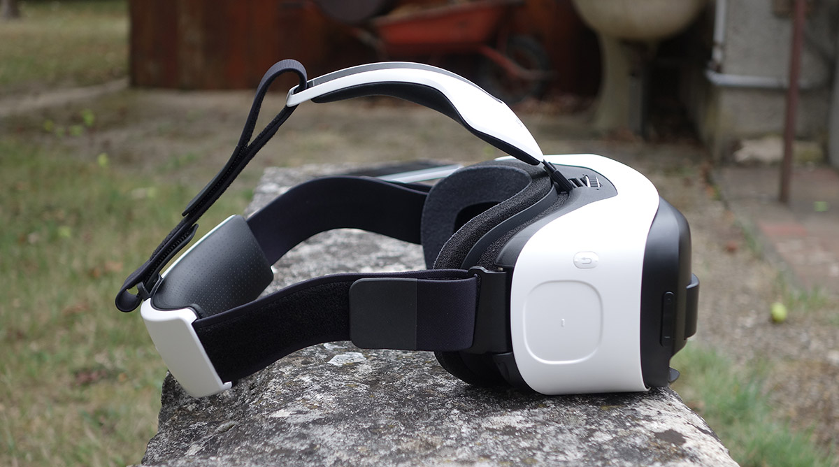 For $200, Samsung's latest Gear VR headset is a no-brainer