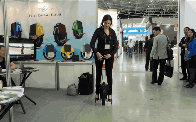 This $295 battery-powered unicycle could replace your Segway