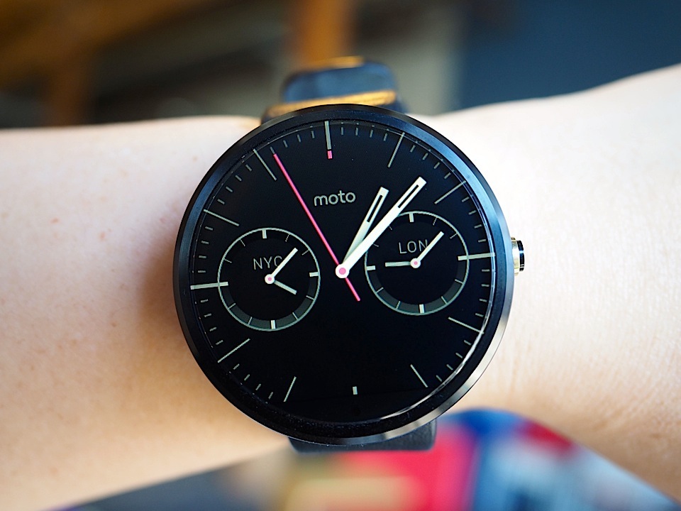 Moto 360 review: It's the best Android Wear watch, but that isn't saying much