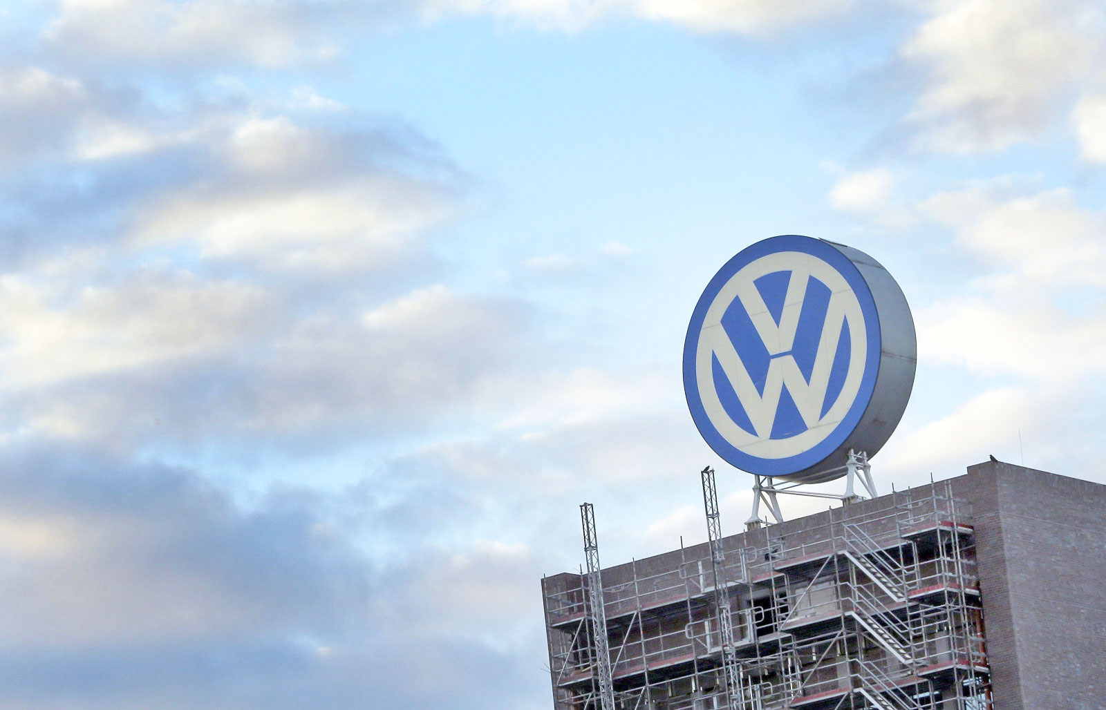 Volkswagen Investors Sue For Another Billion In Damages Engadget