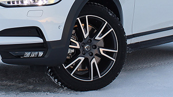2017 Volvo V90 Cross Country