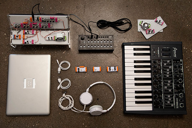 littleBits' synth kit plays nice with analog gear and audio software