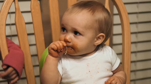 赤ちゃんがクシャミしたら鼻からまさかの 爆笑ハプニングが話題に 動画 ガジェット通信 Getnews