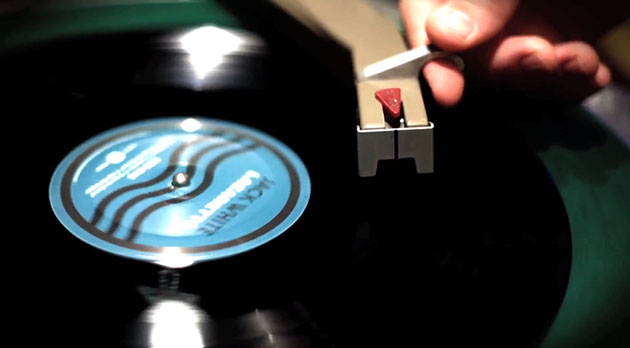 statisk Effektivt Bolt Jack White's Lazaretto 'Ultra LP' is a marvel of vinyl engineering |  Engadget