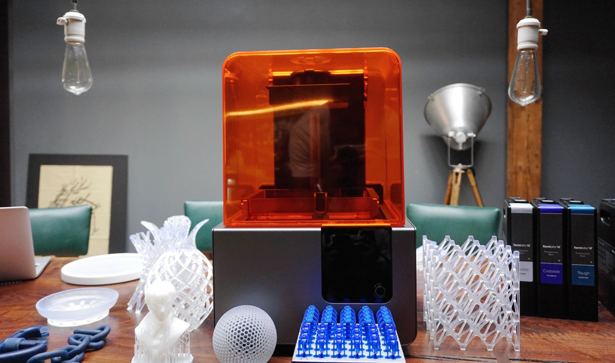 hård rulletrappe Stille Formlabs' Form 2 is all about bigger, better and simpler 3D printing |  Engadget