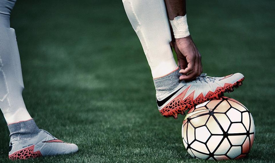 uses VR to you in the shoes of soccer Neymar |