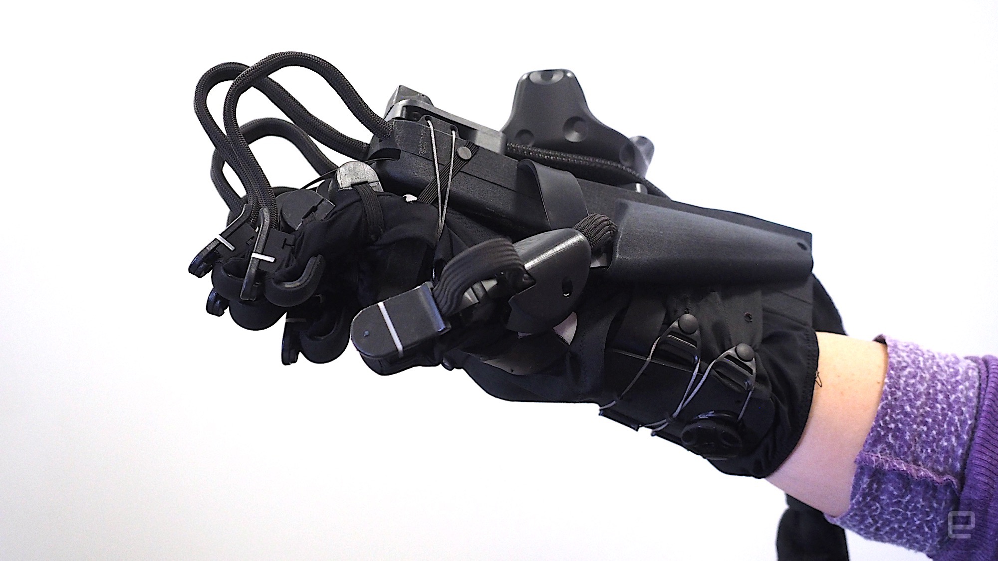 HaptX promises to your virtual hands feel like ones | Engadget
