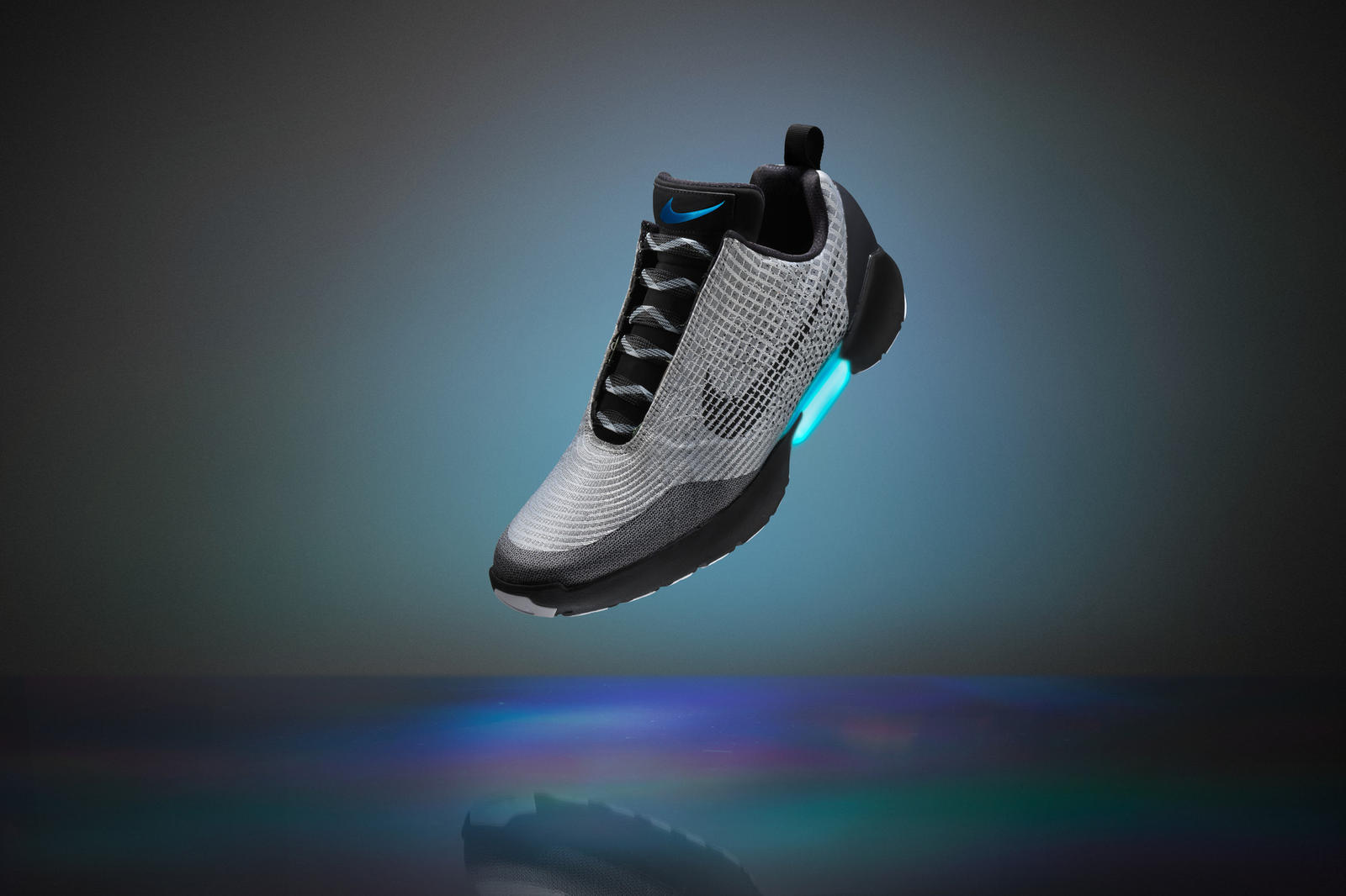 Ganar compuesto Revolucionario Nike HyperAdapt 1.0: Así son las zapatillas que se atan solas | Engadget