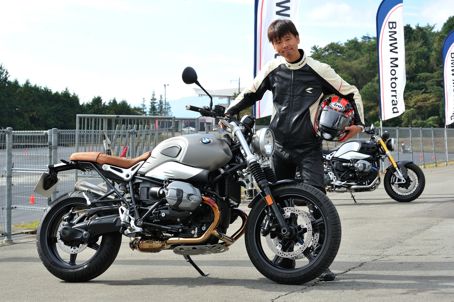 純正BMW RnineT Urban GS スクランブラー 希少ハイシート - シート