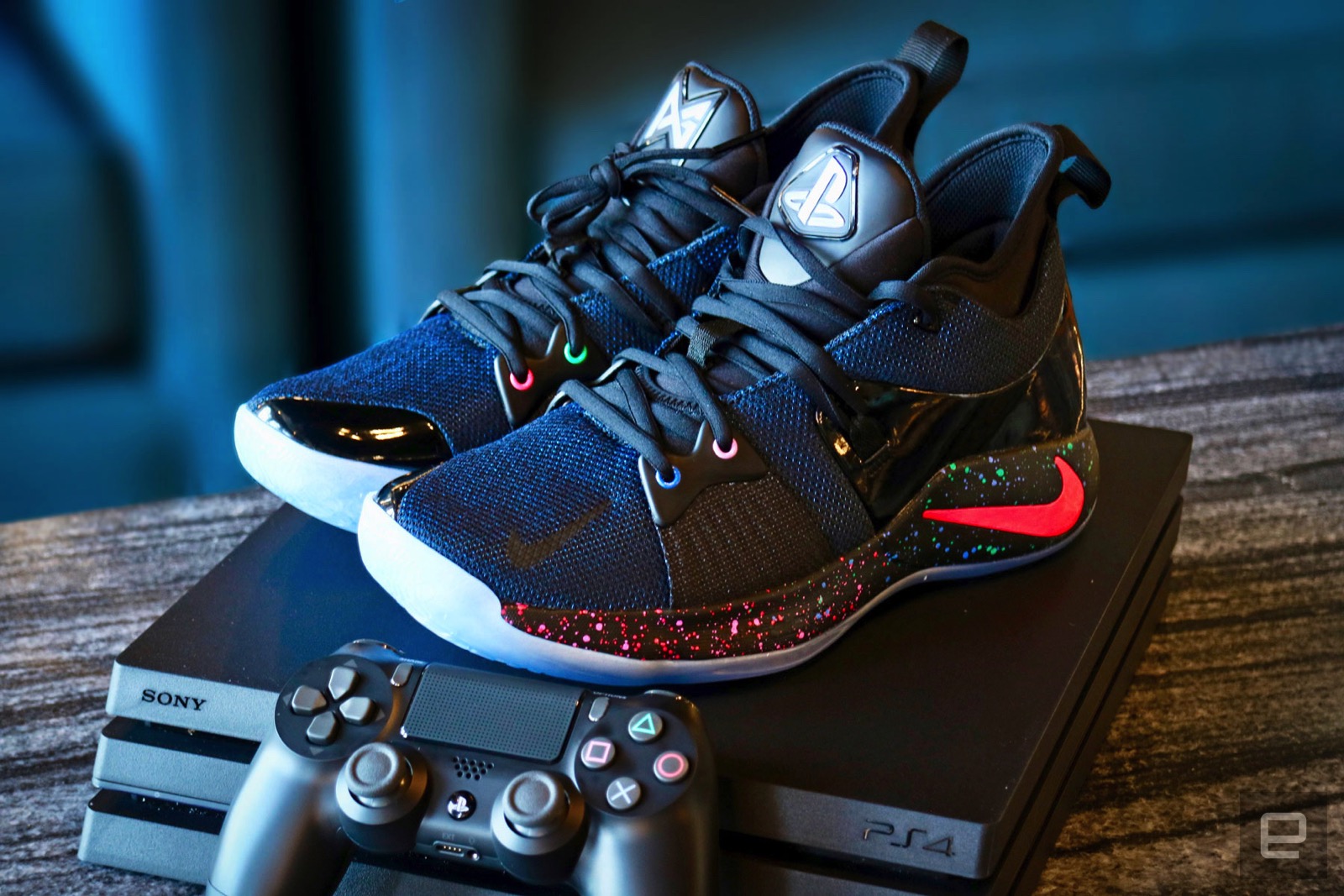 Flor de la ciudad Fiesta Exclusivo Nike's 'PlayStation' shoes make hypebeasts out of gamers | Engadget