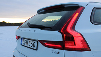 2017 Volvo V90 Cross Country