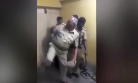 刑務所で踊りまくってた看守のおっさんが停職処分にwww 世界中から同情の声 動画 ガジェット通信 Getnews