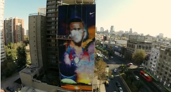 南米チリのストリートにサッカー選手のスプレーアート ナイキcmがカッコよすぎる 動画 ガジェット通信 Getnews