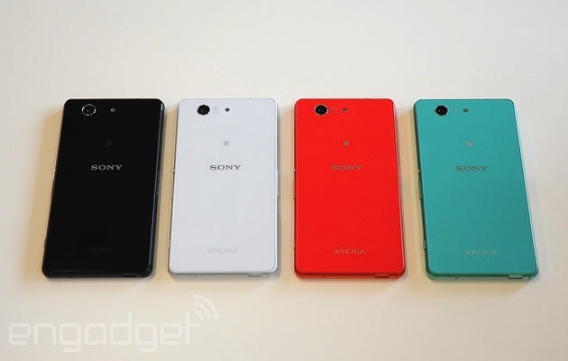 Sony Xperia Compact review: small size, deal | Engadget