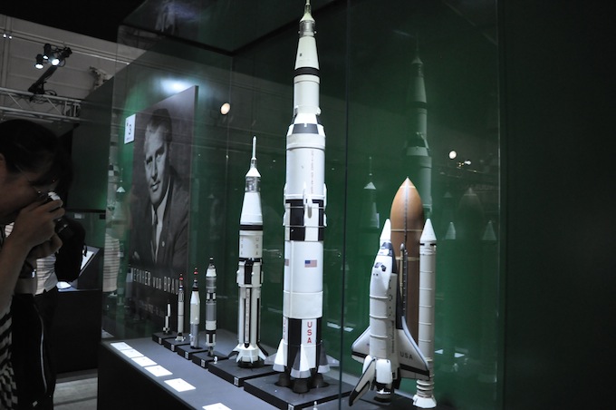 宇宙博14 Nasaエリア前半は米ソ宇宙開発史 タイタンiのロケットエンジン現物など展示多数 Engadget 日本版