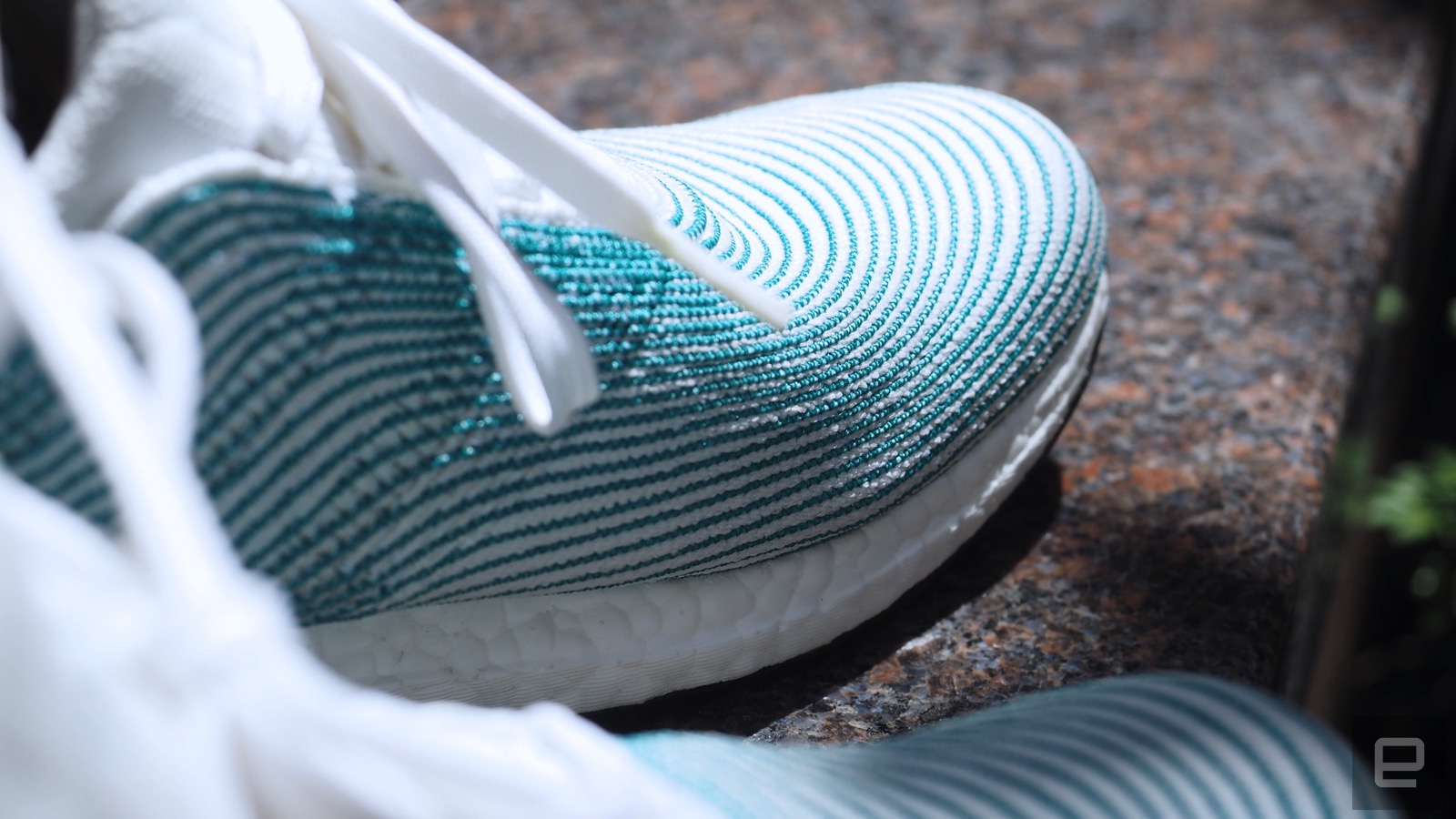 herhaling Bakkerij Fabrikant Adidas gets creative with shoes made from recycled ocean plastic | Engadget