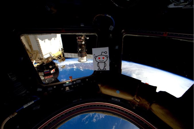 宇宙ステーション暮らし10か月だけど何か質問ある Nasaのケリー飛行士が回答 足の甲が固くなる理由 地球撮りはニコンd4 好きな映画は オデッセイ 火星の人 Engadget 日本版