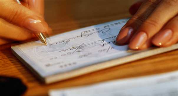 Here's How the Way You Bank Dictates What You Pay to Bank
